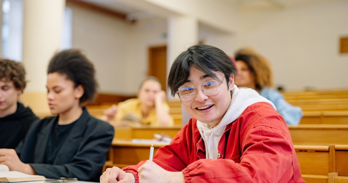 Est-ce qu'on peut cumuler intermittence et statut étudiant ?